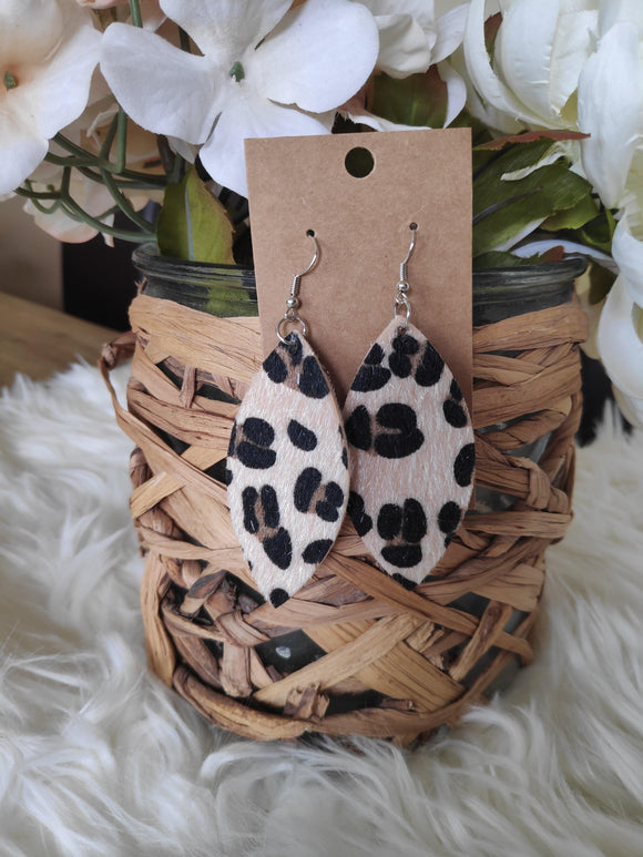 Fuzzy oval leopard earrings - MiaStylez
